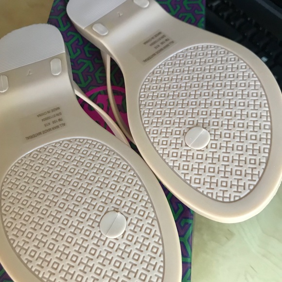 SOLD Tory Burch Jelly Bow Beach Flip Flop Sandals - Picture 5 of 8